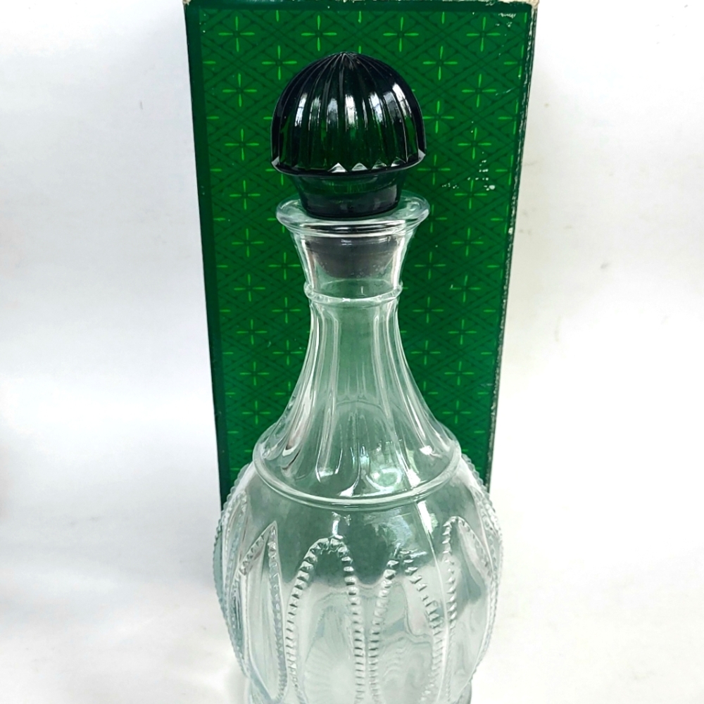 Avon Emerald Green Decanter & Cordial Glasses 5 Pc Set NIB - Picture 3 of 7